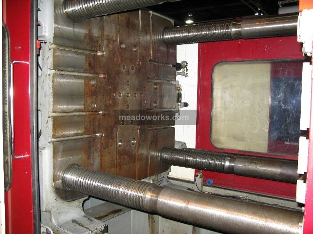 2000 LG GoldStar LGH-610M Two Platen Design - 642-3.JPG