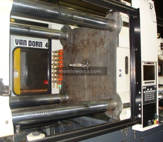 1999 Cincinnati Milacron VT440-54 - 835-3.JPG