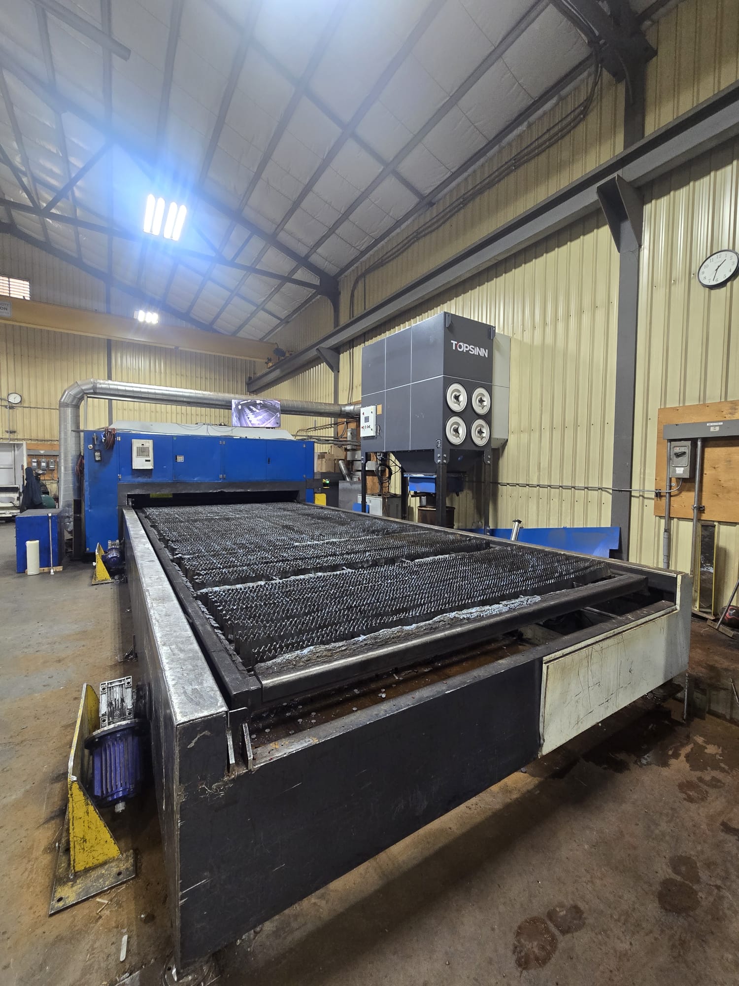 Used Accurl null Laser Cutters