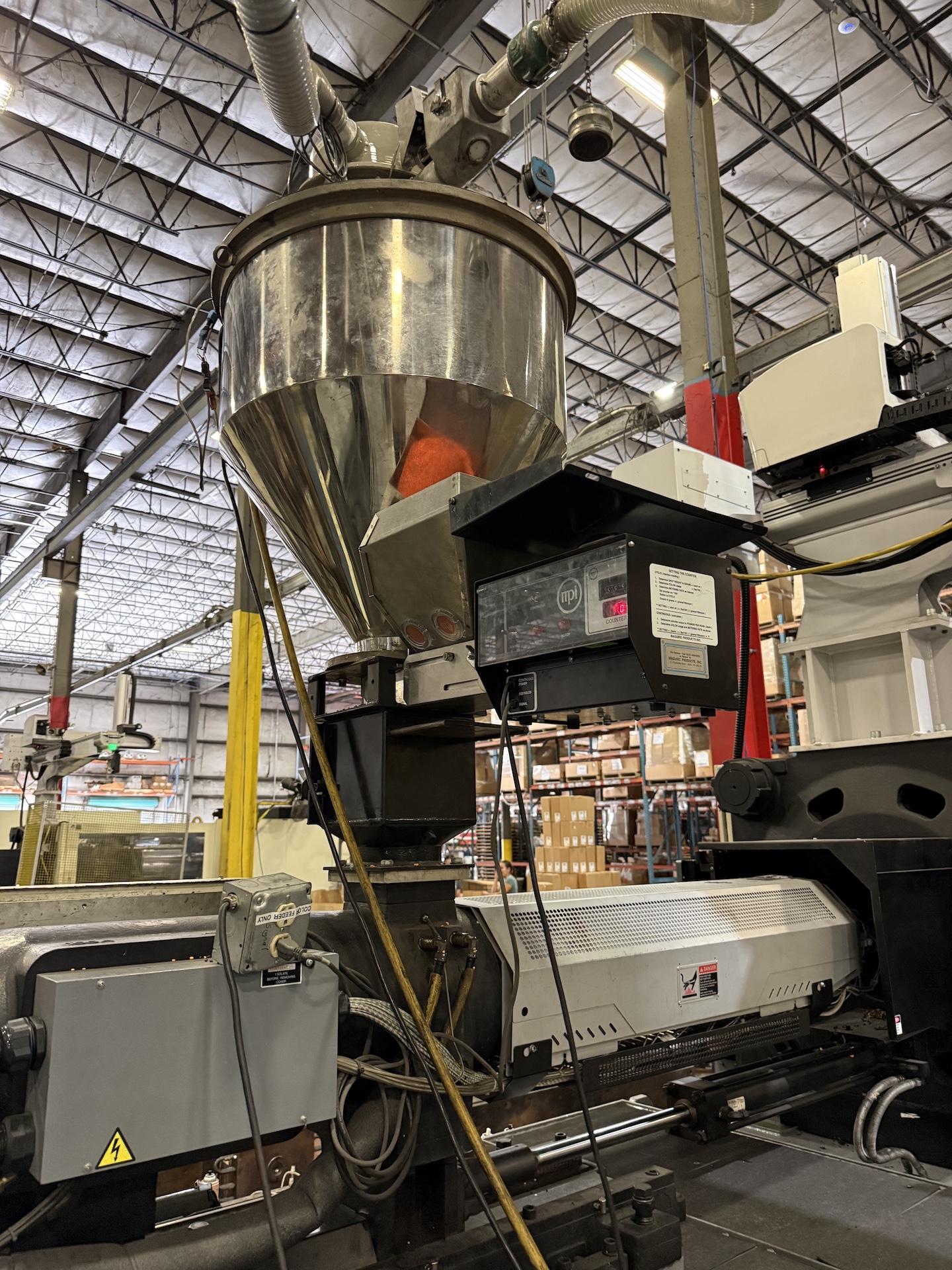 Used Maguire MCF-8-34 Color Feeders