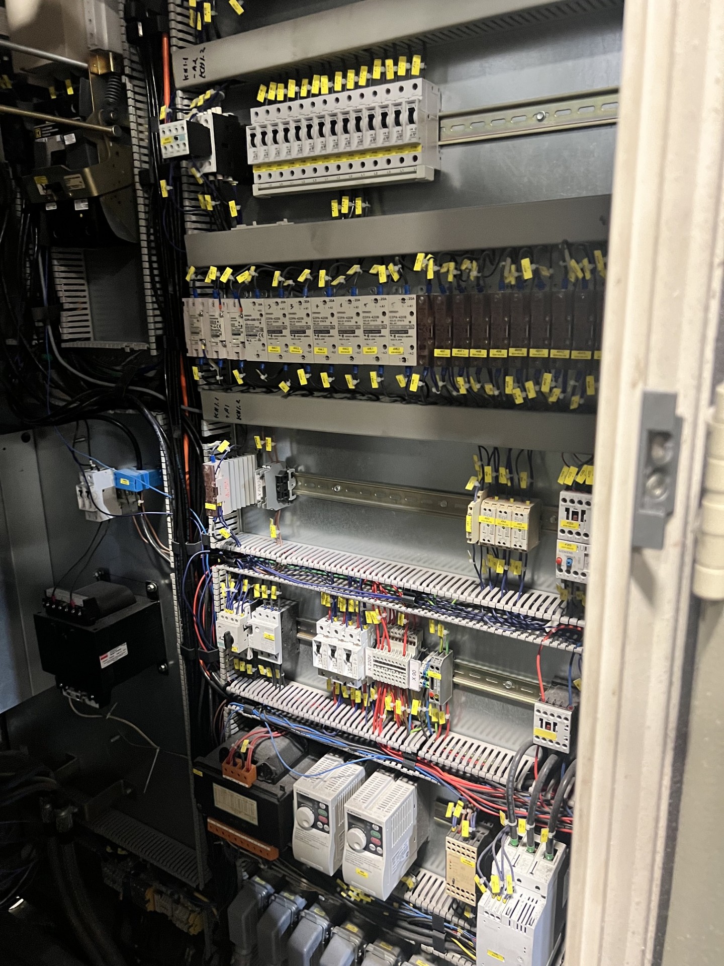 BW1_Cabinet.jpeg
