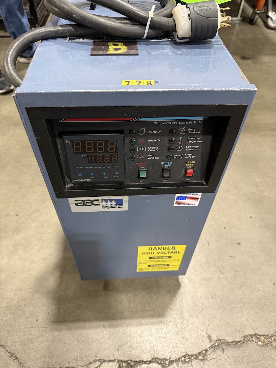 Used AEC TDWFM09S4 Water Temperature Controllers