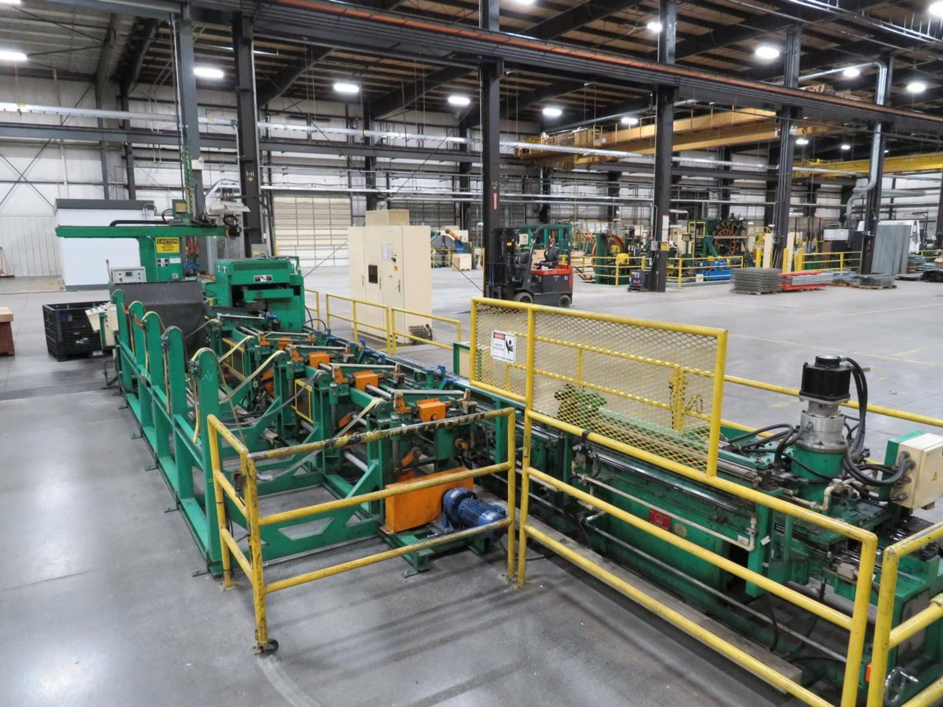 Kusakabe feeder table