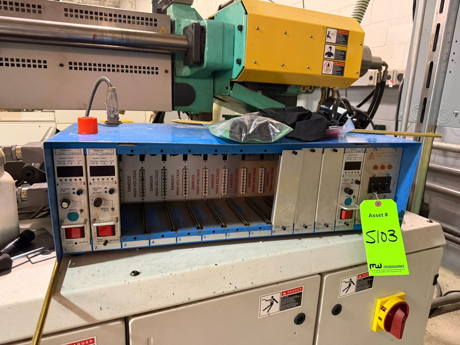 Used DME Hot Runner Controllers