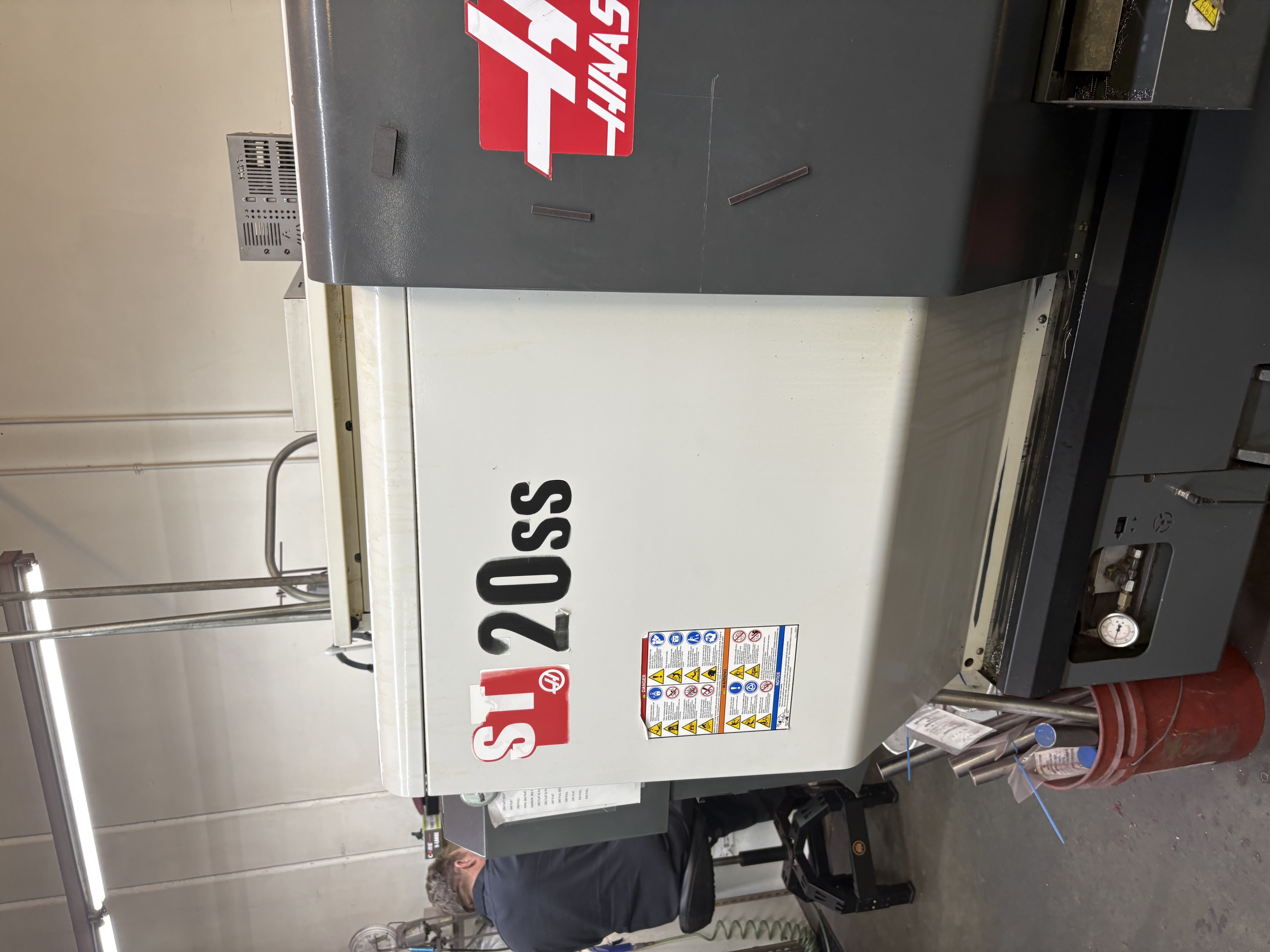 2015 Haas ST-20SS – side badge