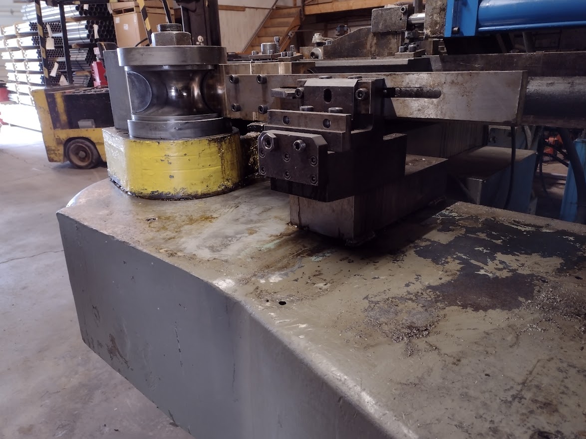 Clamp and pressure dies
