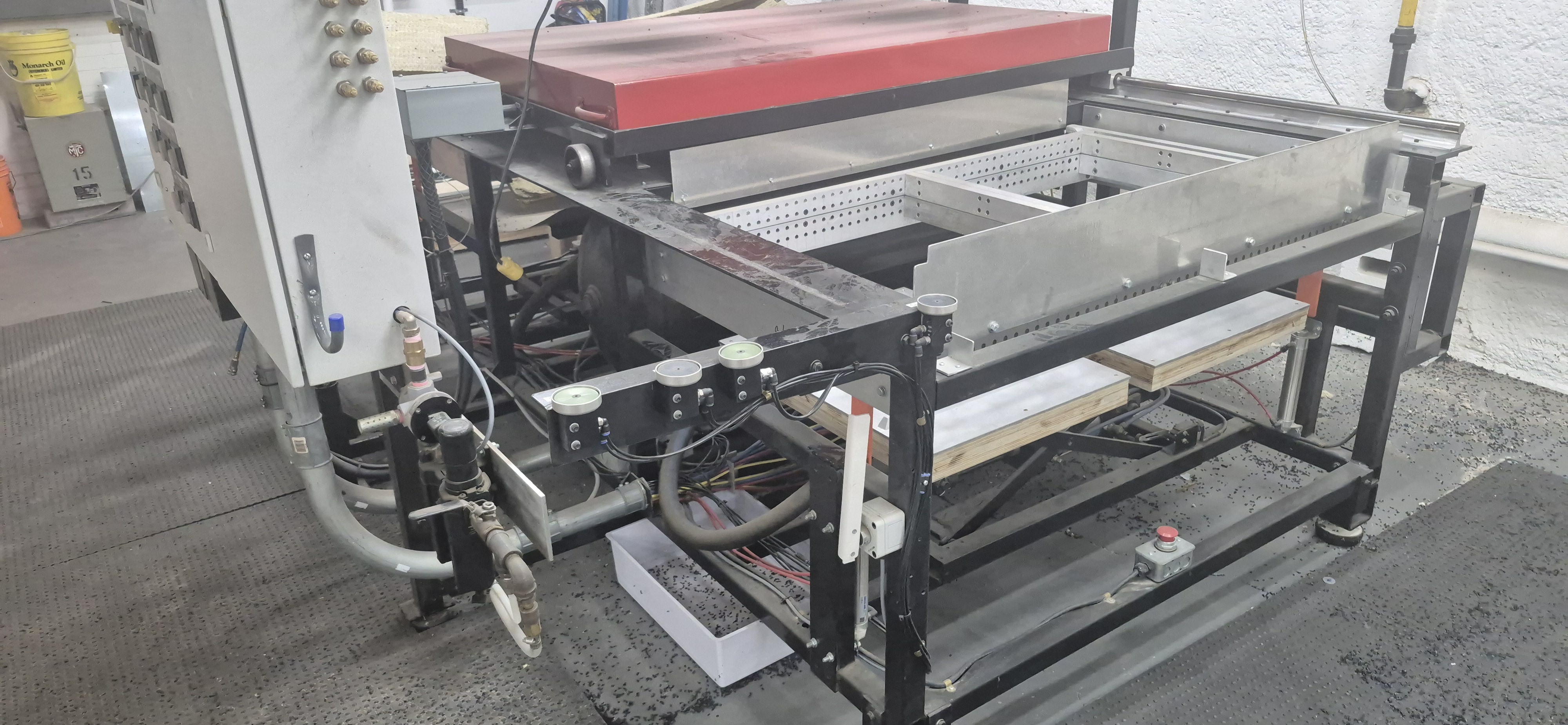 Shuttle frame