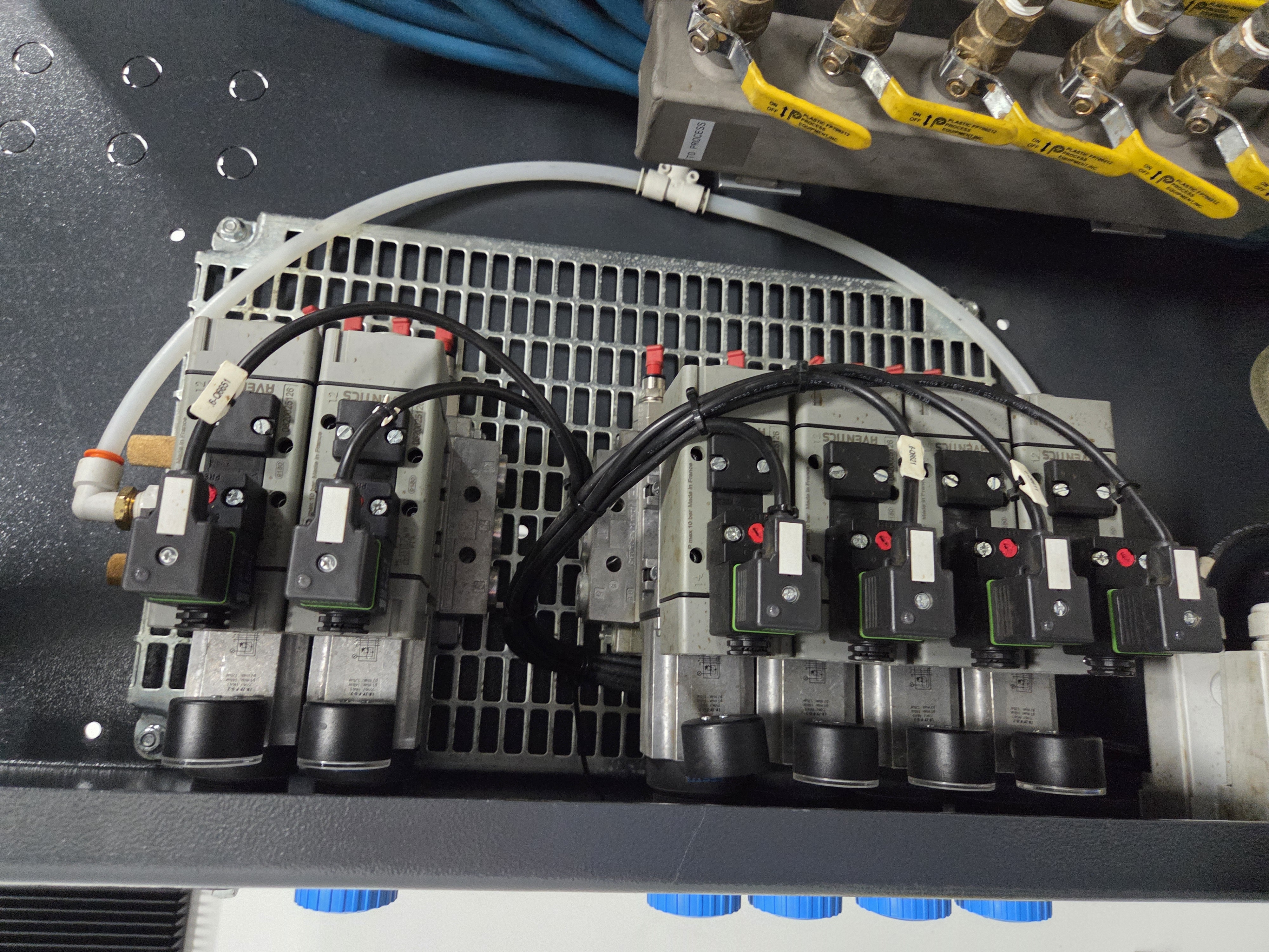 Used 2016 Milacron F220-APH45 horizontal injection molding machine - View 12