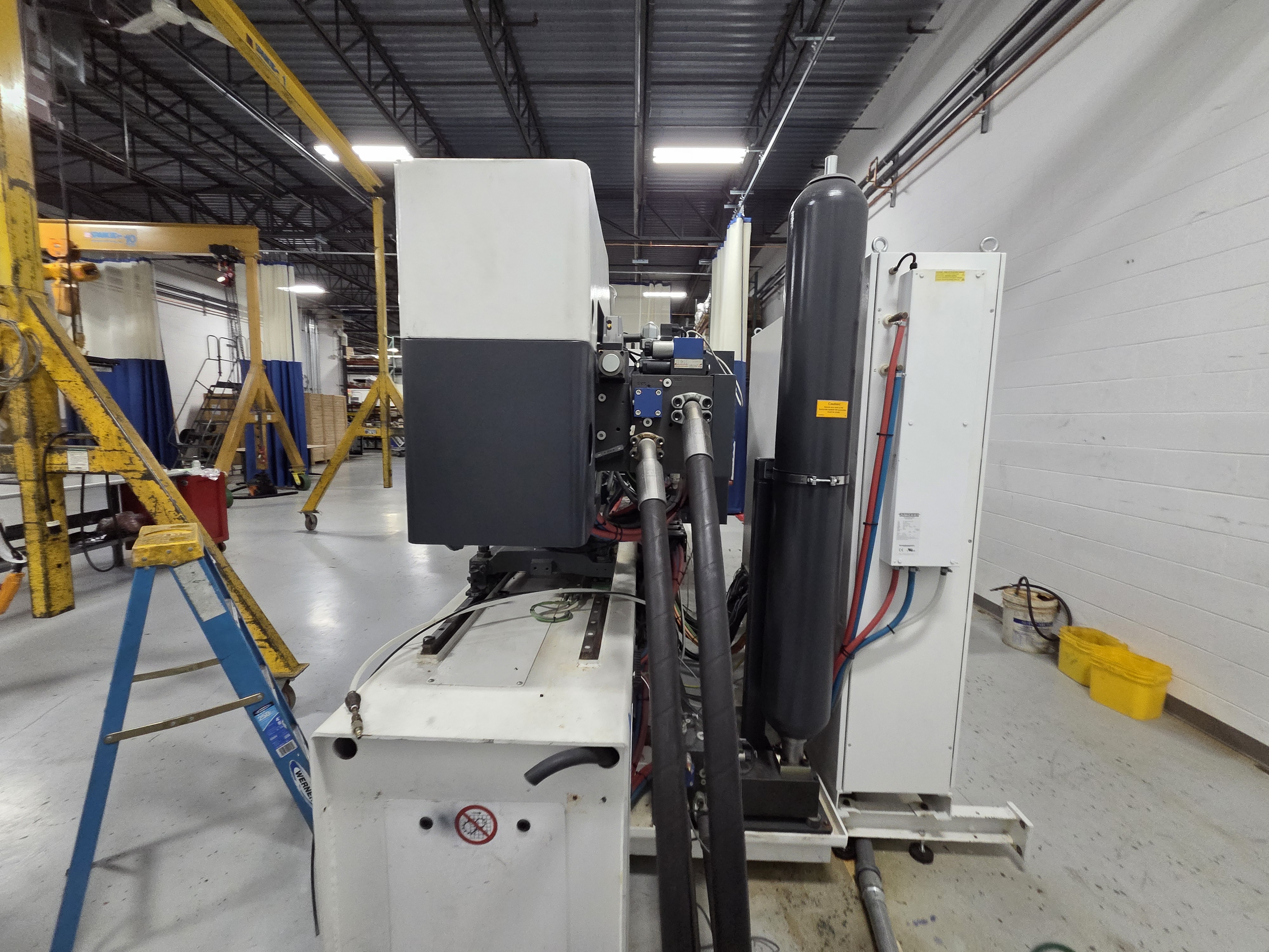 Used 2016 Milacron F220-APH45 horizontal injection molding machine - View 16