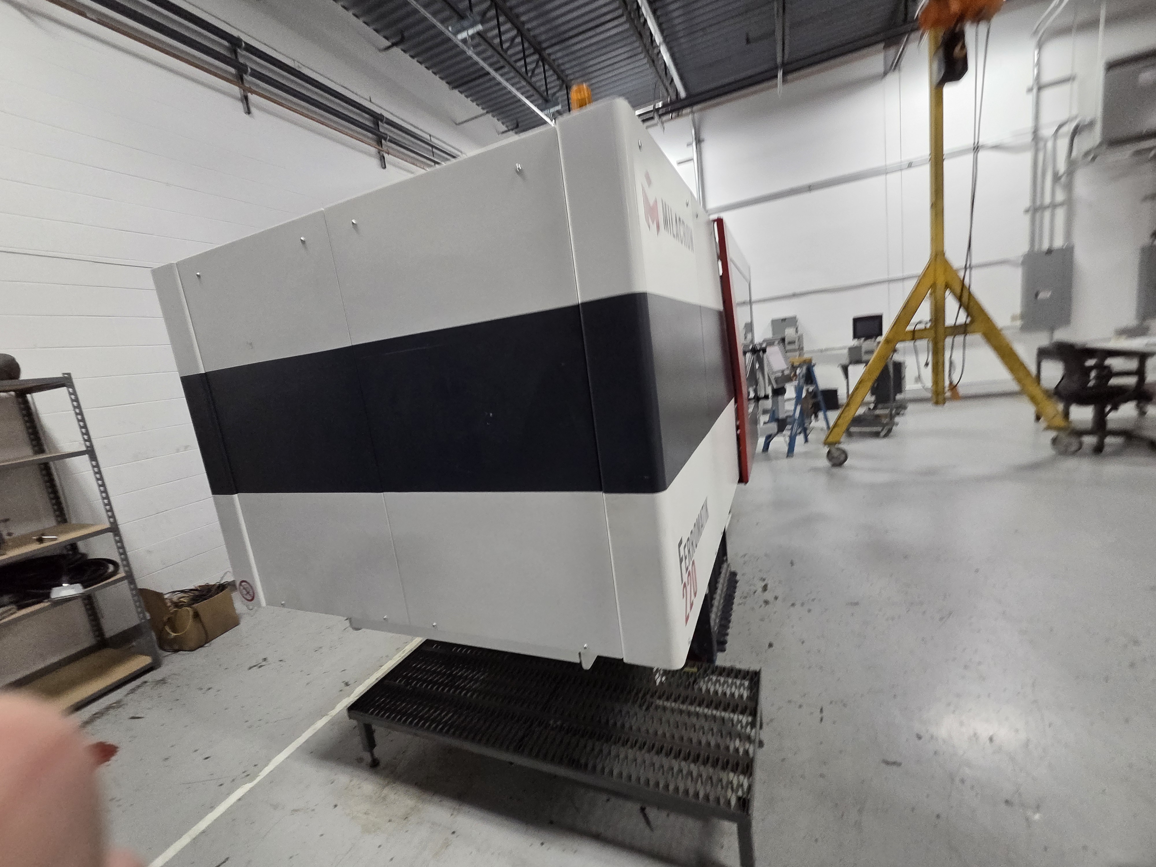 Used 2016 Milacron F220-APH45 horizontal injection molding machine - View 19