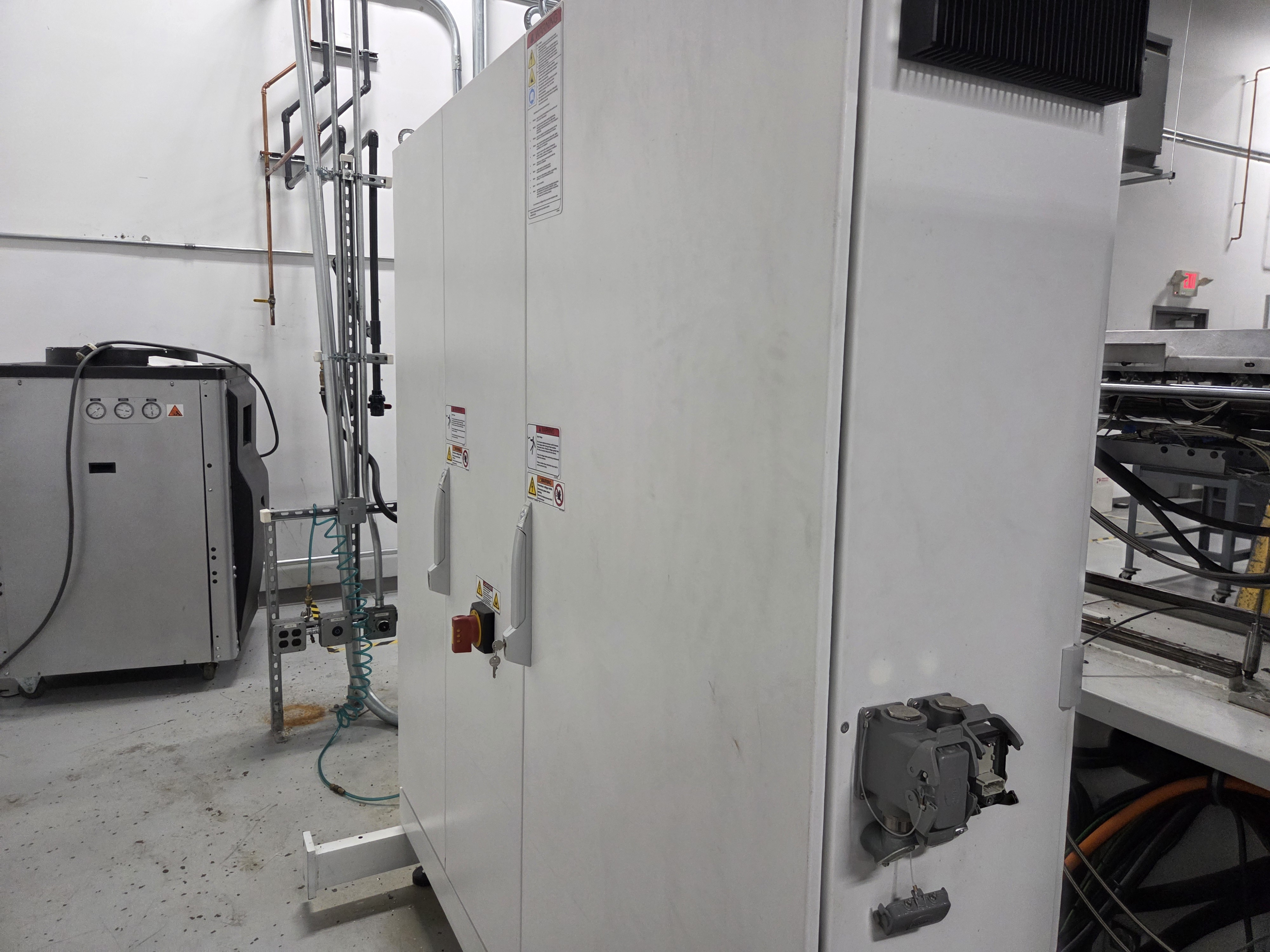 Used 2016 Milacron F220-APH45 horizontal injection molding machine - View 21