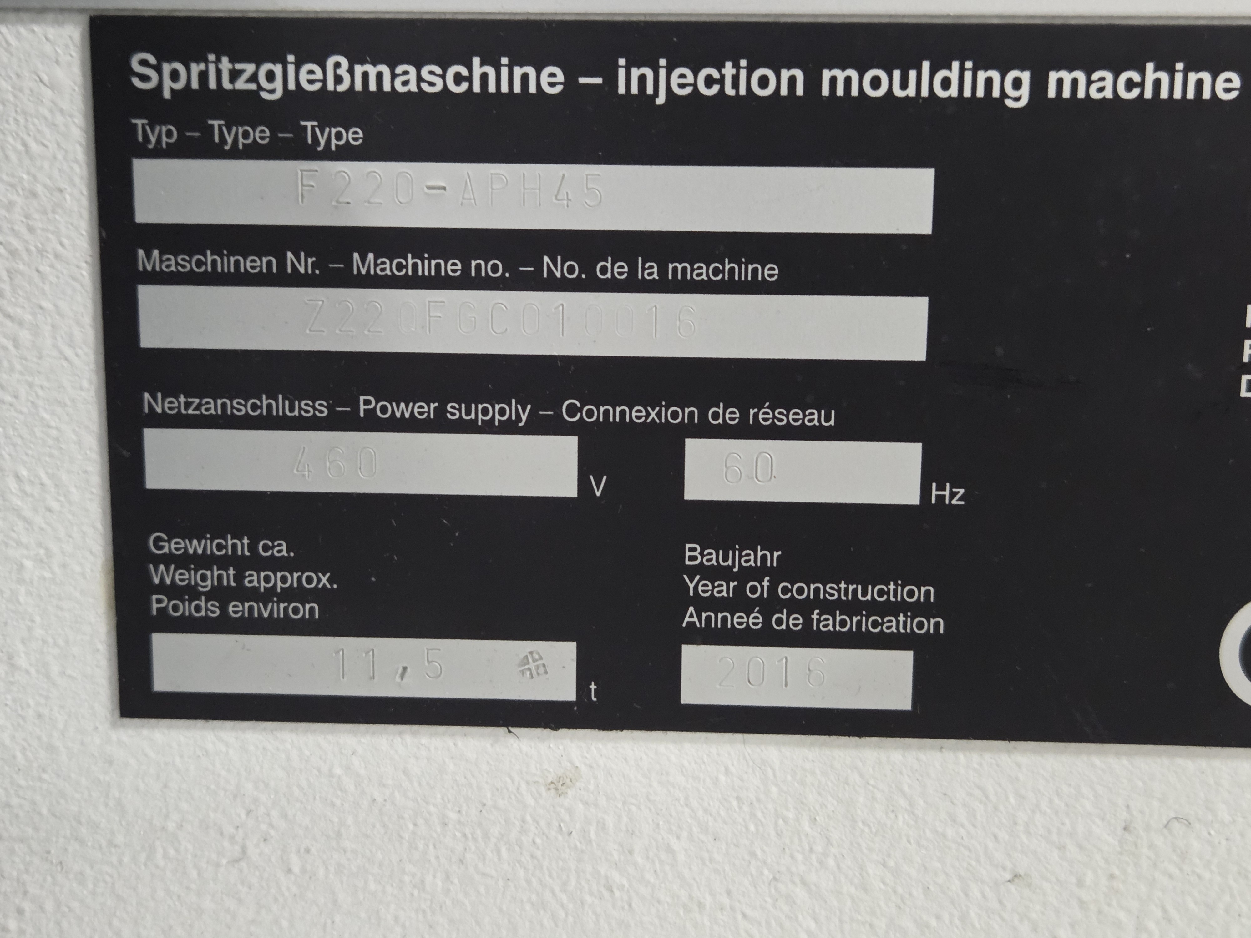 Used 2016 Milacron F220-APH45 horizontal injection molding machine - View 24