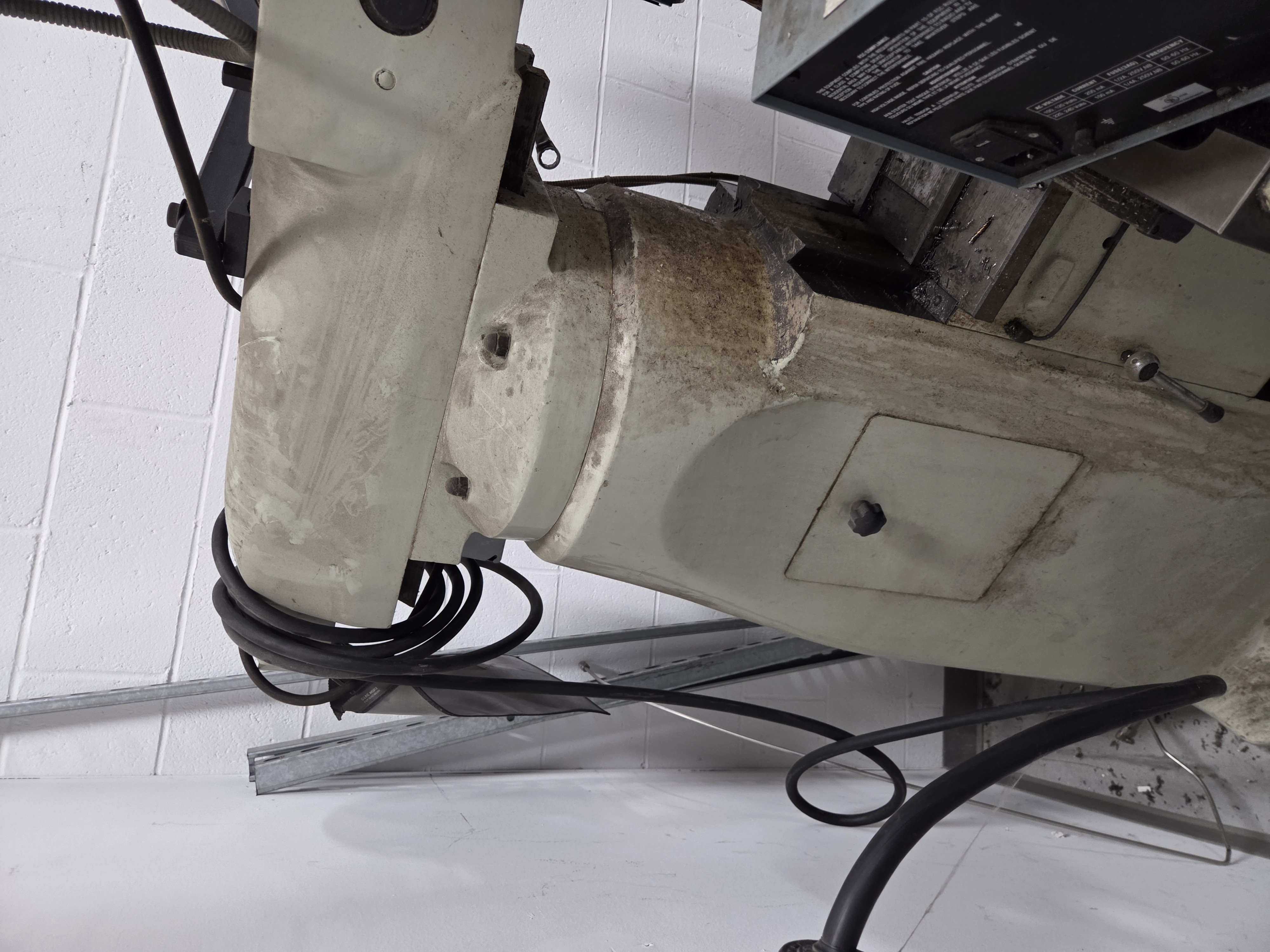 Used 1997 MSC vertical mill - View 7