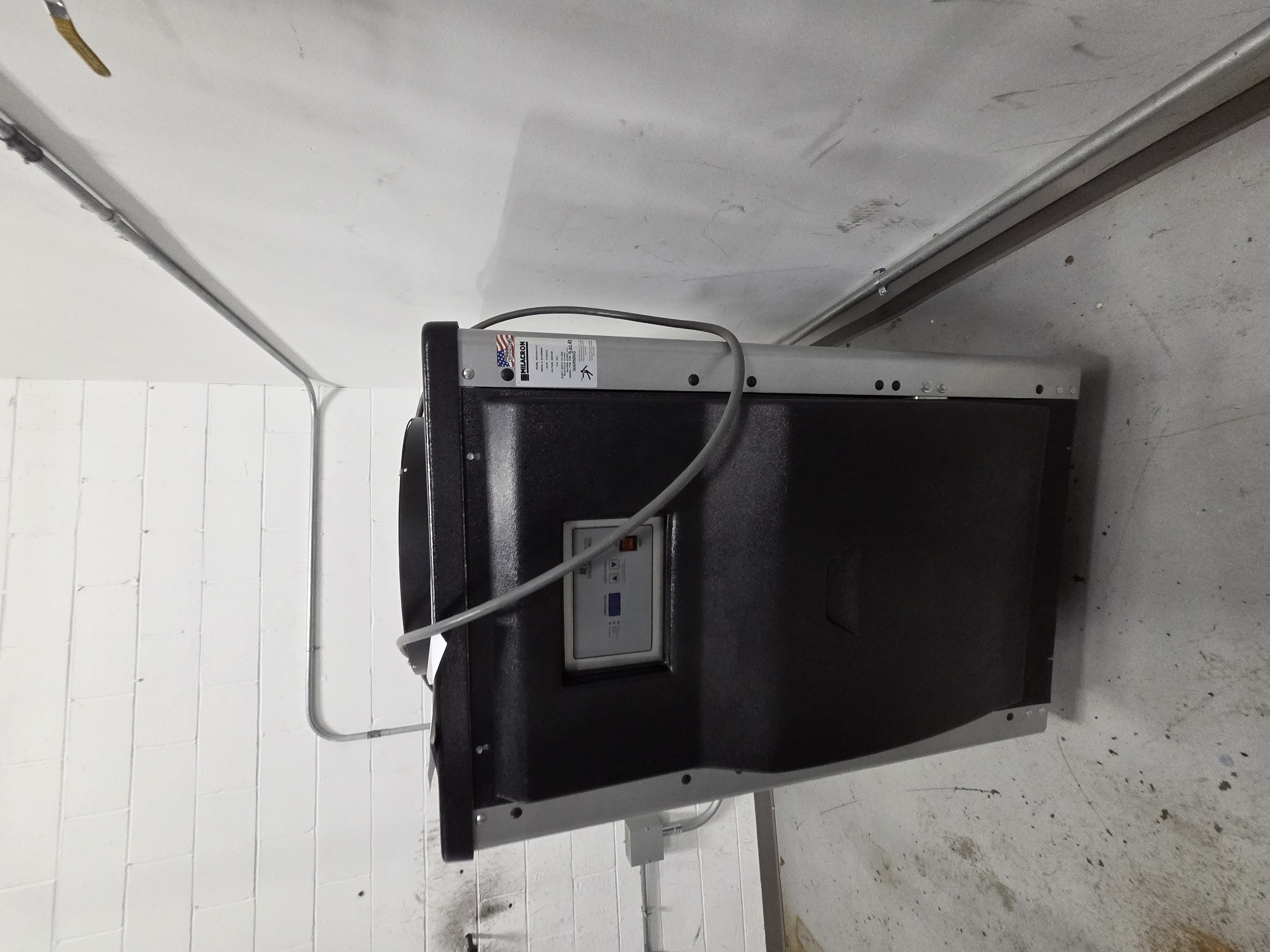 Used 2015 Milacron MCA-5A-41H chiller - View 2