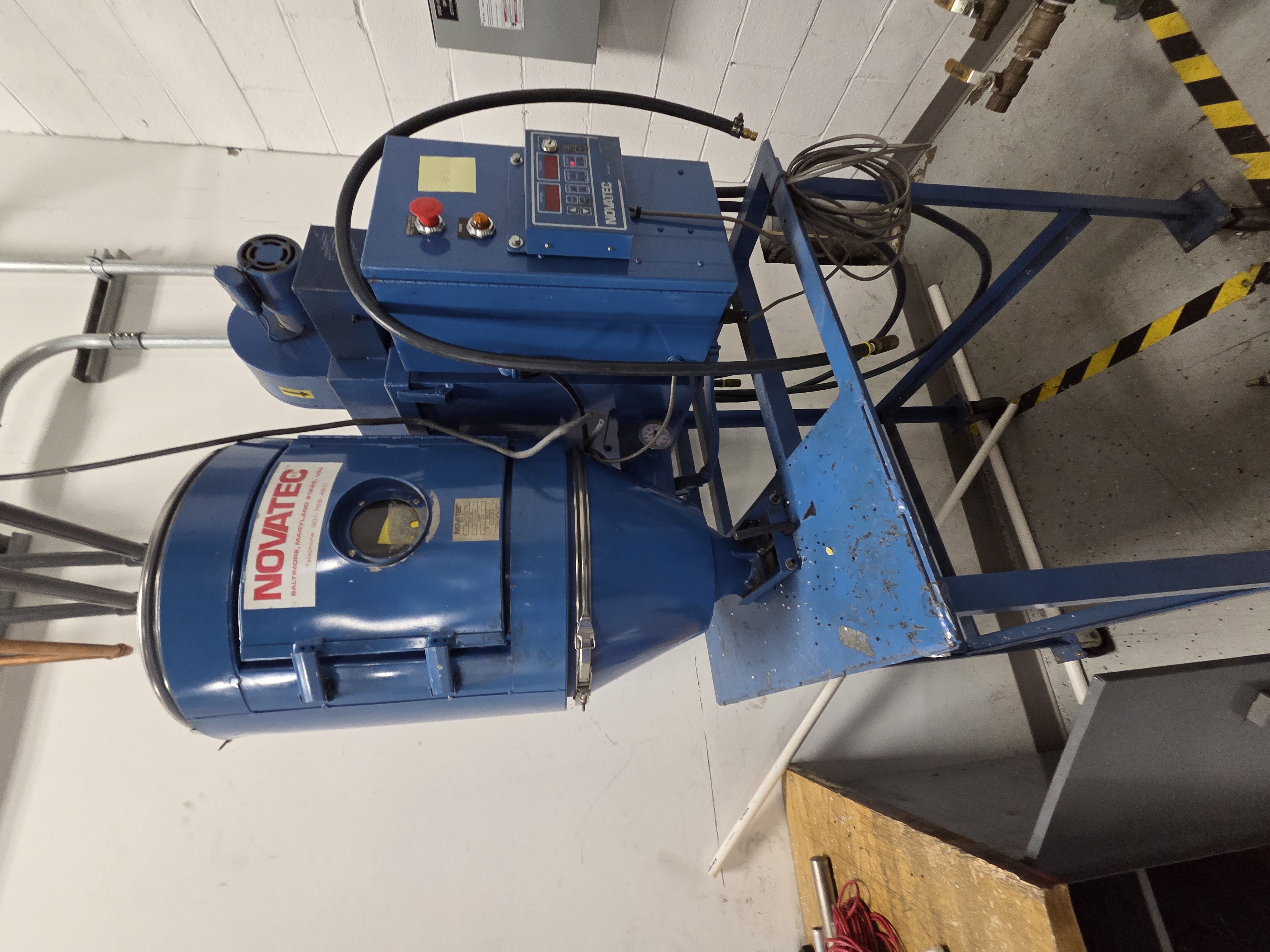 Used 1990 Novatec MDM-25 Dryers