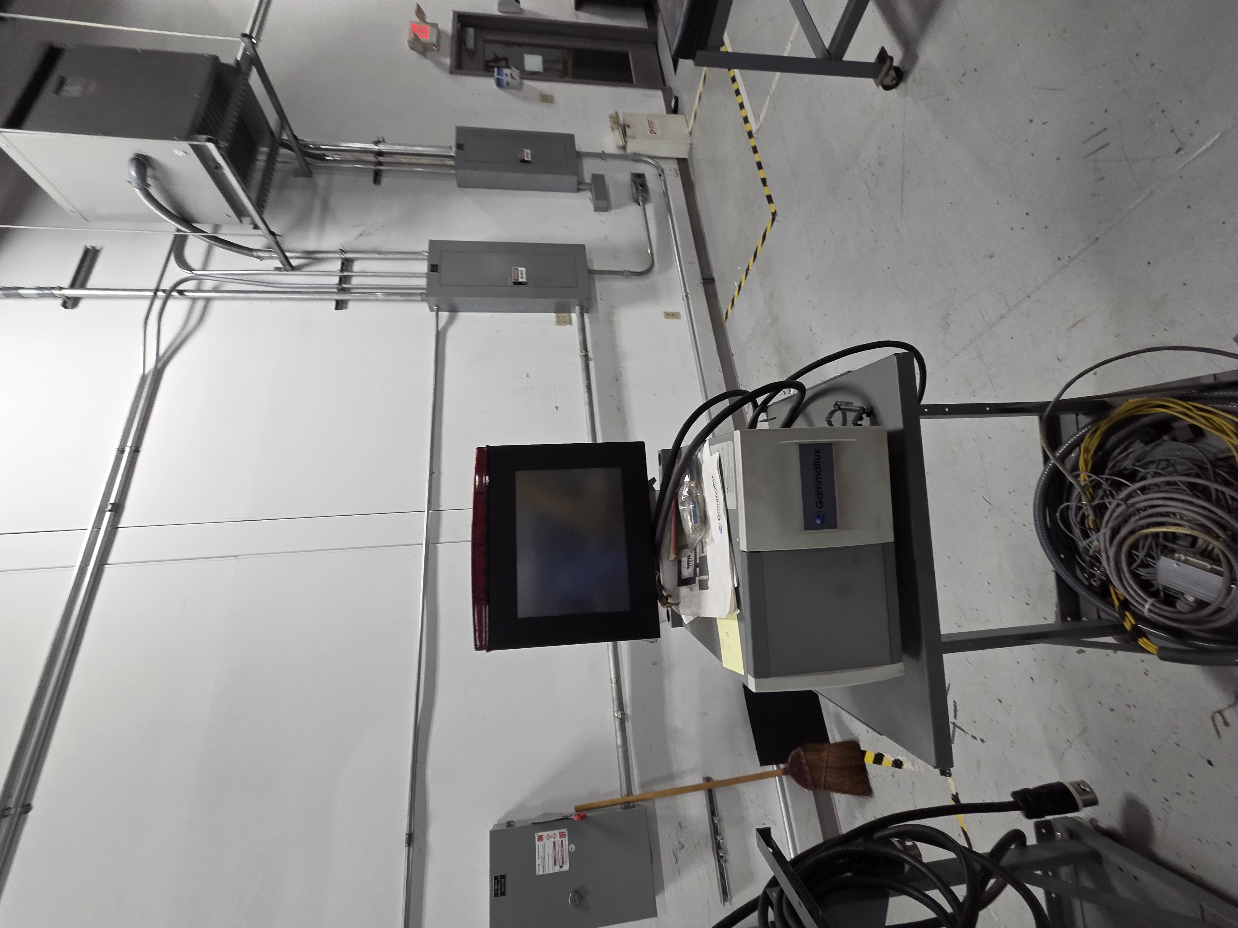 Used Gammaflux LEC-33424-SVGC8 Hot Runner Controllers