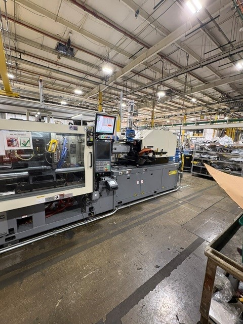 2019 Nissei NEX220IV-50E – operator side and injection unit