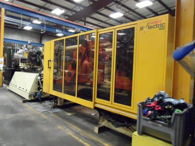 Used 2006 Husky HL500 Injection Molding Machines: Horizontal - View 3
