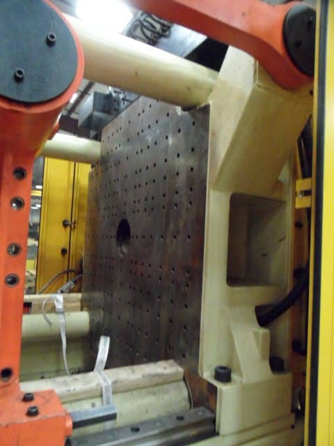 Used 2006 Husky HL500 Injection Molding Machines: Horizontal - View 5