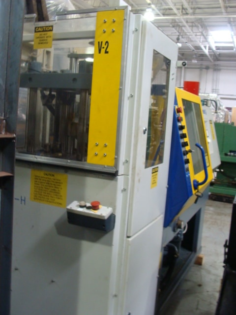 Used 1990 Battenfeld BA 300V / 50H Injection Molding Machines: Vertical - View 2
