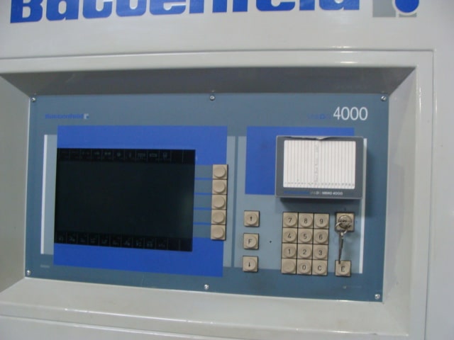 Used 1990 Battenfeld BA 300V / 50H Injection Molding Machines: Vertical - View 4