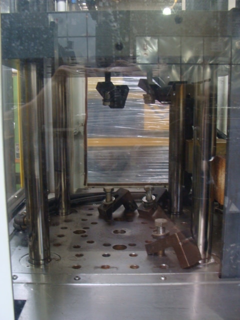 Used 1990 Battenfeld BA 300V / 50H Injection Molding Machines: Vertical - View 5