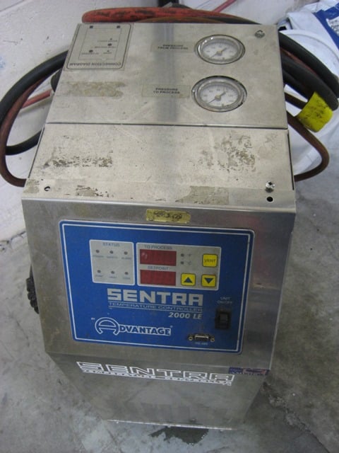 Used 2001 Advantage Engineering SK-1035LE-51017 Water Temperature Controllers - View 2