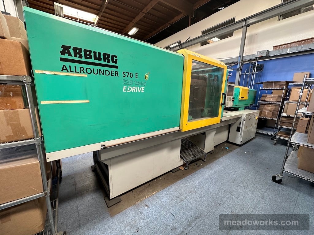 Used 2011 Arburg 570 E 2000-800 horizontal injection molding machine - Main View
