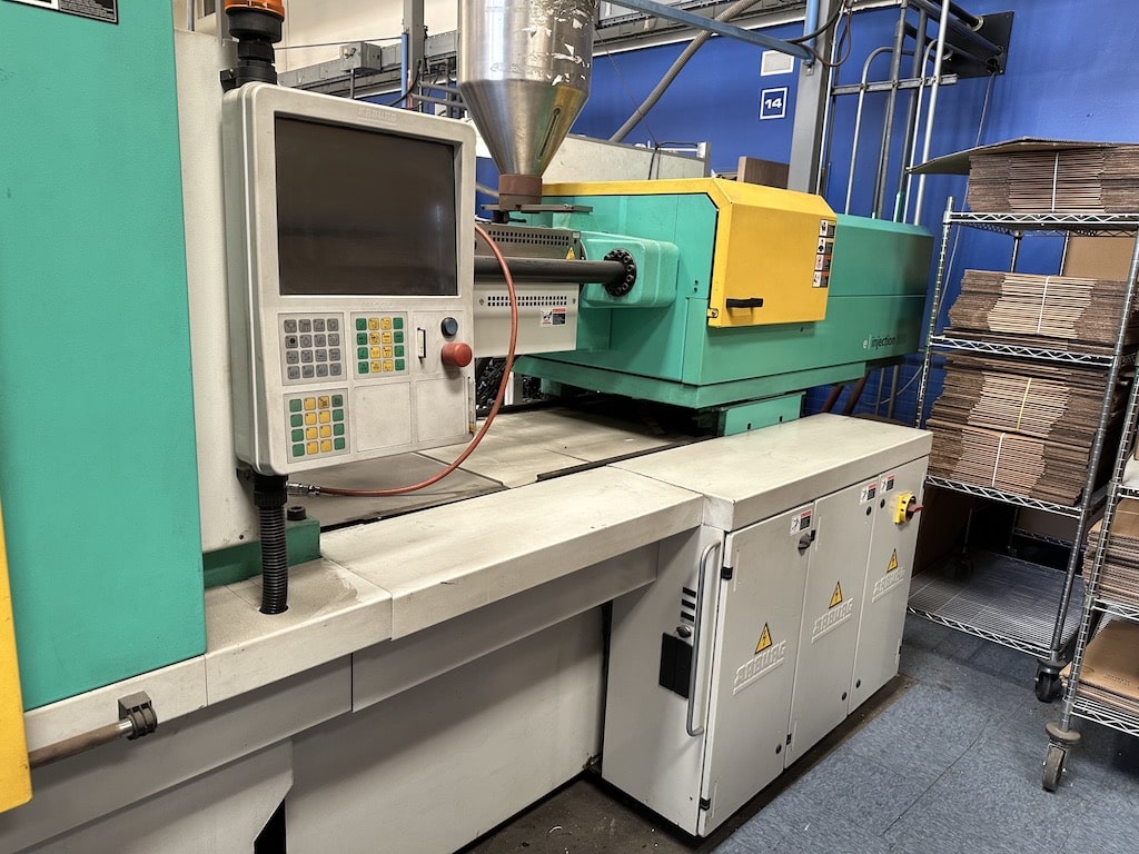 Used 2011 Arburg 570 E 2000-800 Injection Molding Machines: Horizontal - View 5