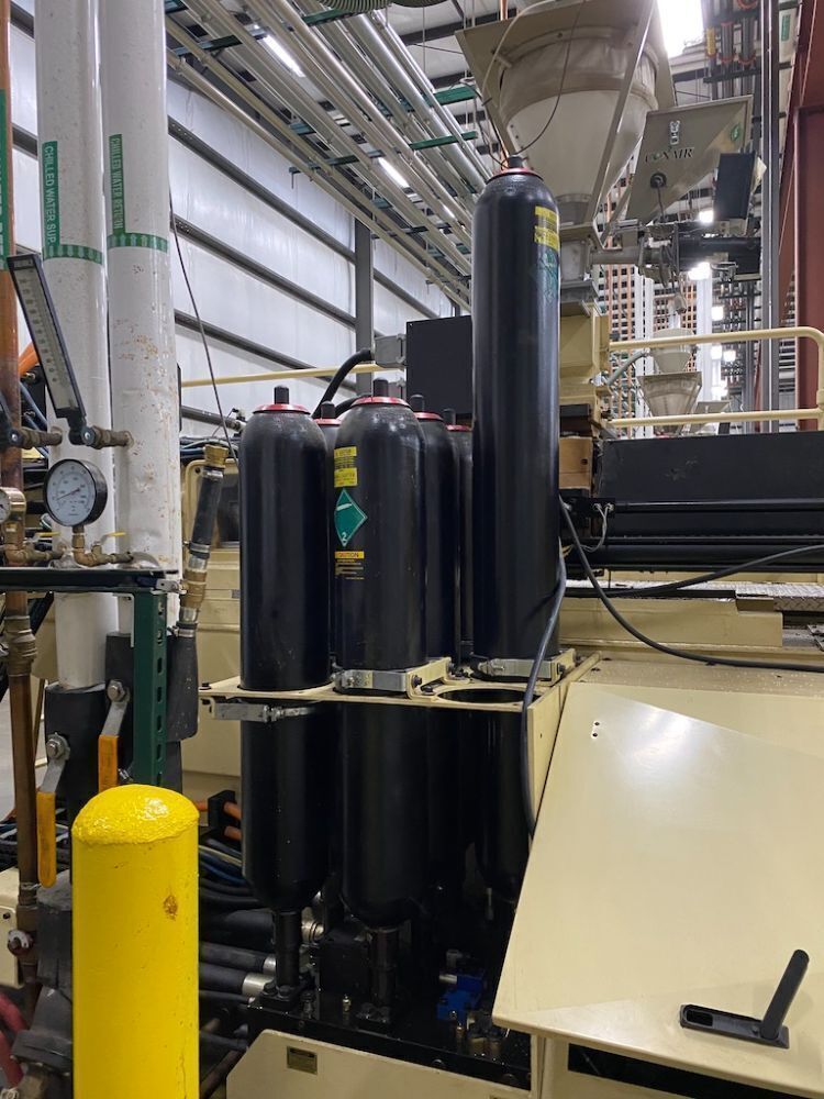 Used 2004 Husky HL500 Injection Molding Machines: Horizontal - View 5