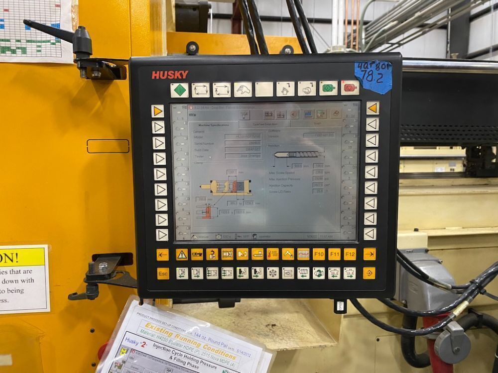 Used 2004 Husky HL500 Injection Molding Machines: Horizontal - View 5