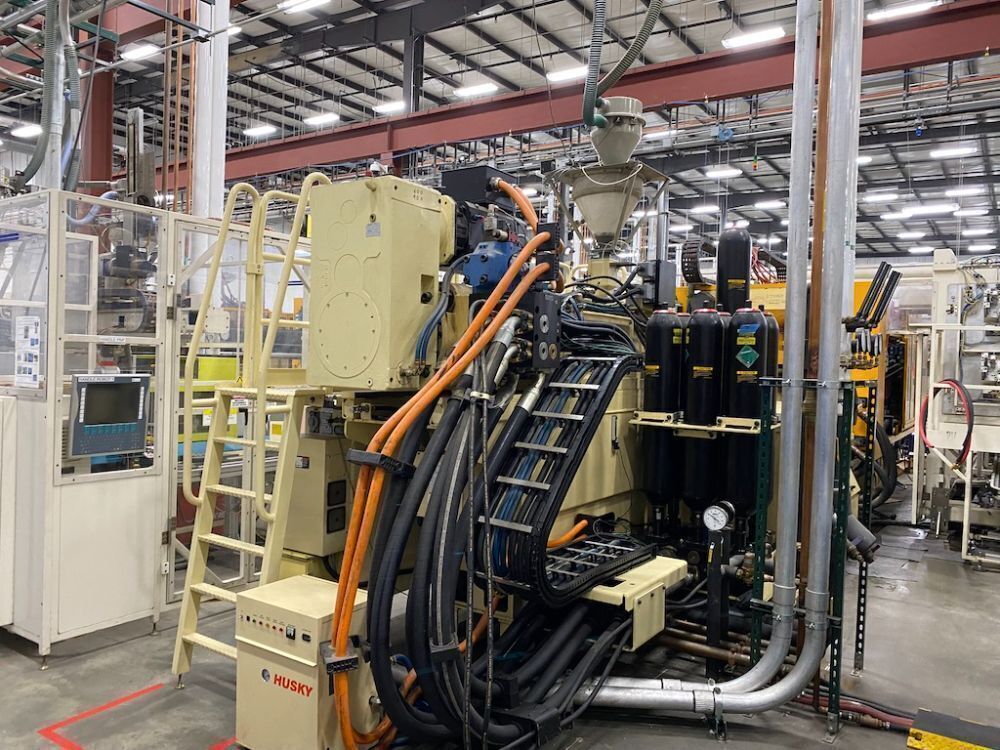 Used 2004 Husky HL500 Injection Molding Machines: Horizontal - View 5
