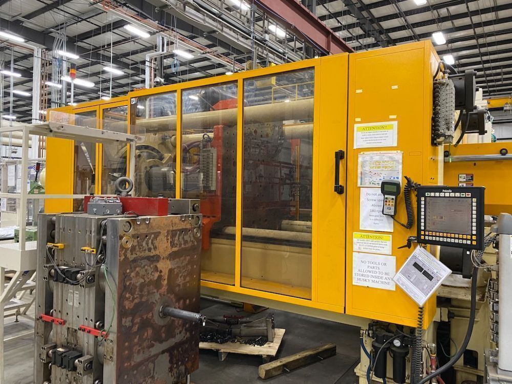 Used 2004 Husky HL500 Injection Molding Machines: Horizontal - View 4