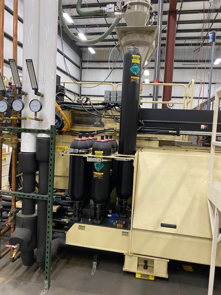 Used 2004 Husky HL500 Injection Molding Machines: Horizontal - View 5