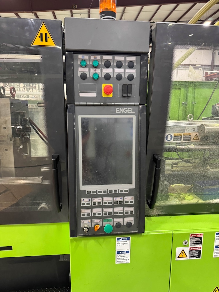 Used 2012 Engel VC 500/130 SPEX US Injection Molding Machines: Horizontal - View 4