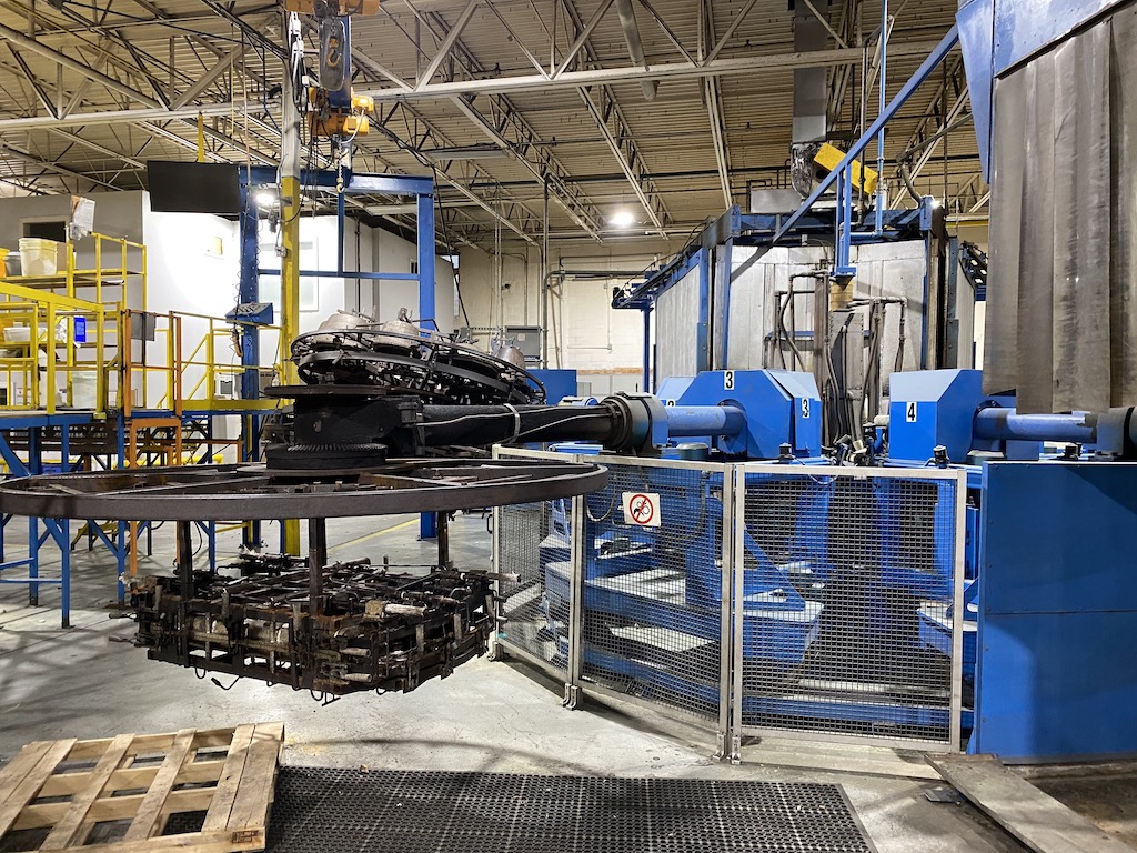 Used 2006 Ferry Industries RS4-3000HD Rotational Molding Machinery - View 3