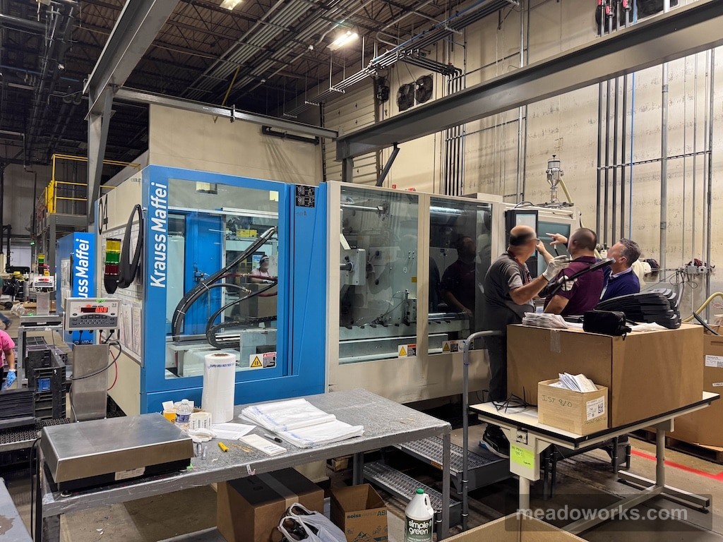 Used 2010 Krauss Maffei KM 500-4300 CX Injection Molding Machines: Horizontal