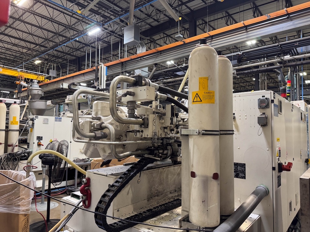 Used 2010 Krauss Maffei KM 500-4300 CX Injection Molding Machines: Horizontal - View 4