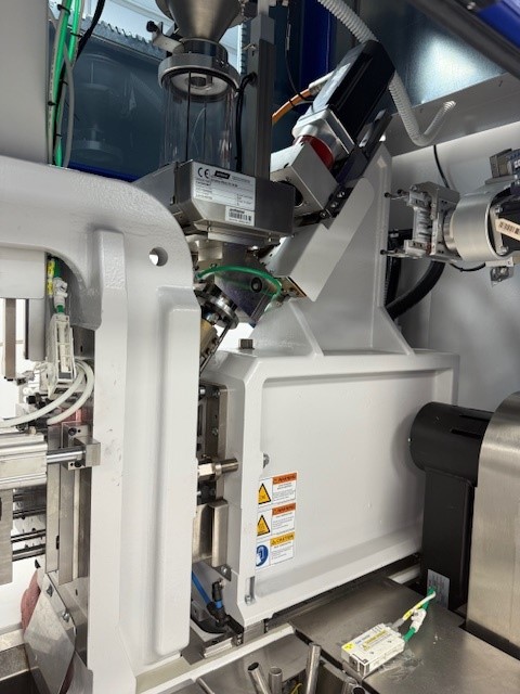 Used 2021 Wittmann MicroPower 15 / 10 H Injection Molding Machines: Horizontal - View 4