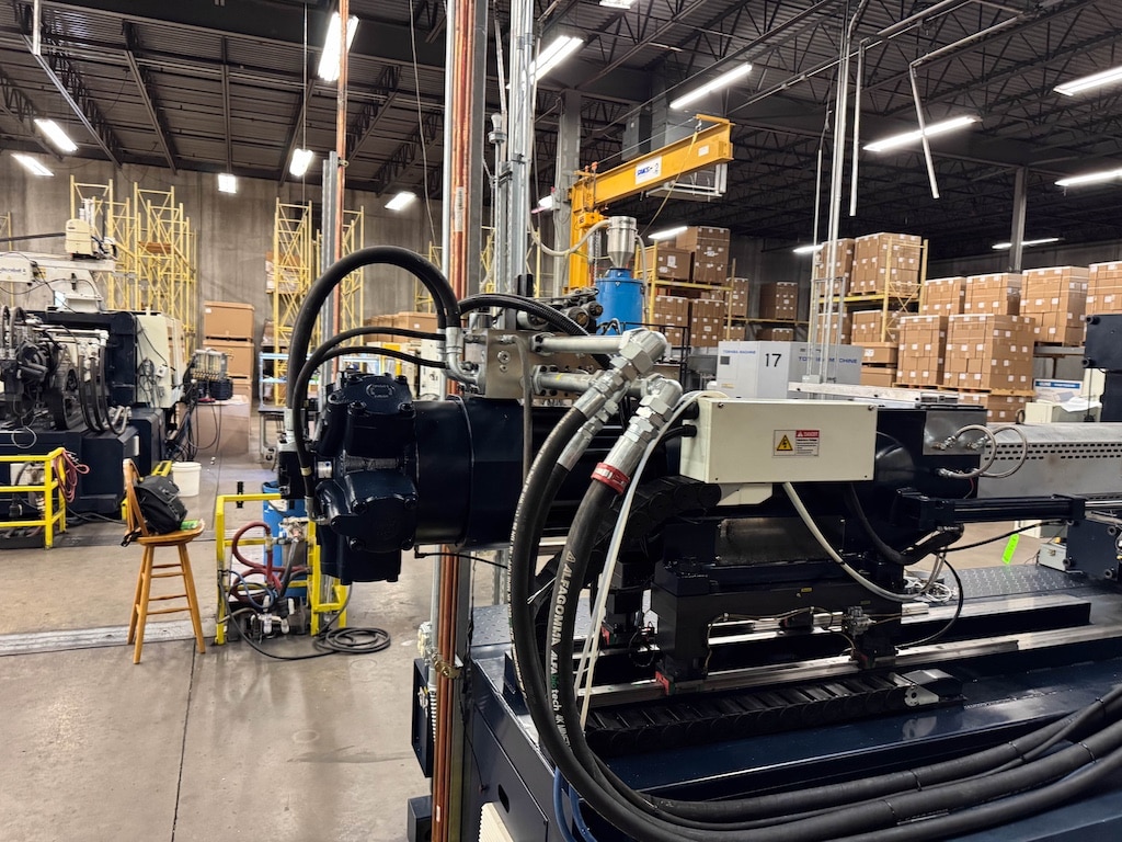 Used 2017 Woojin TH500S Injection Molding Machines: Horizontal - View 8