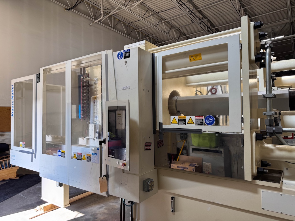 Used 2015 Krauss Maffei KM 420-2000 CX Injection Molding Machines: Horizontal - View 26