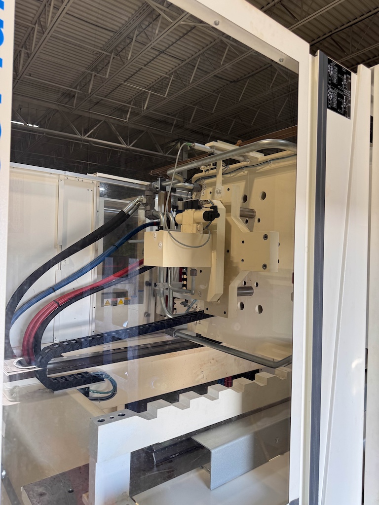 Used 2015 Krauss Maffei KM 420-2000 CX Injection Molding Machines: Horizontal - View 27