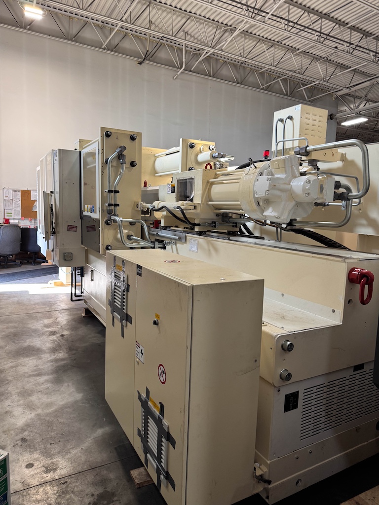 Used 2015 Krauss Maffei KM 420-2000 CX Injection Molding Machines: Horizontal - View 7
