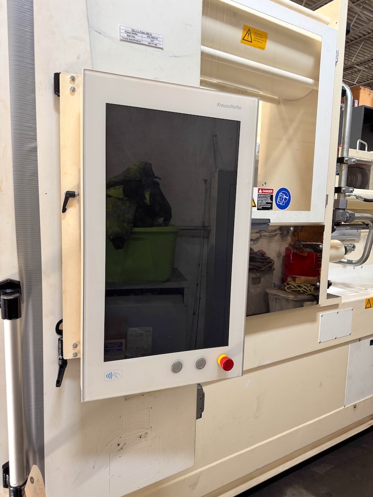 Used 2015 Krauss Maffei KM 420-2000 CX Injection Molding Machines: Horizontal - View 9