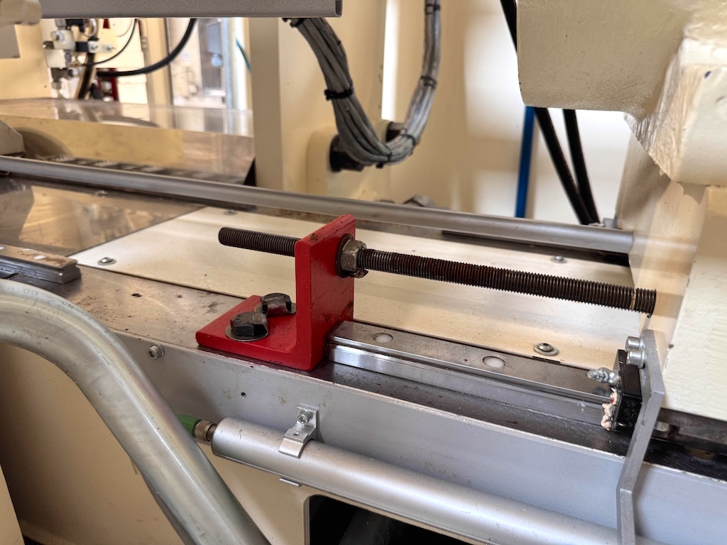 Used 2015 Krauss Maffei KM 420-2000 CX Injection Molding Machines: Horizontal - View 10