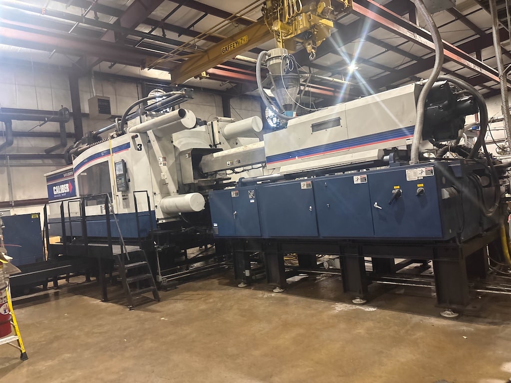 Used 2001 Van Dorn Caliber 1430 Injection Molding Machines: Horizontal - View 2