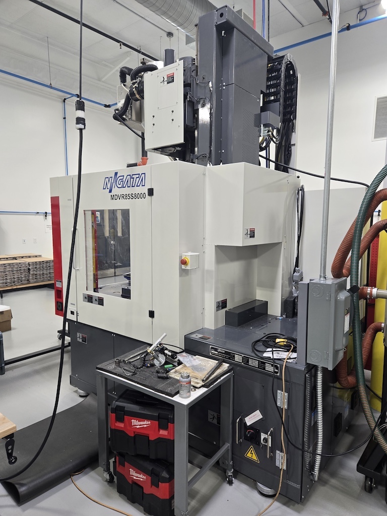 Used 2023 Niigata MDVR85S Injection Molding Machines: Vertical - View 5