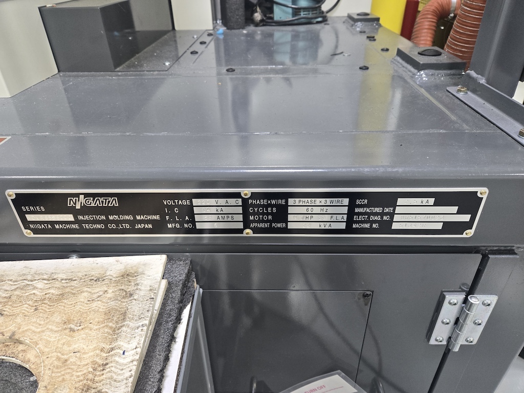 Used 2023 Niigata MDVR85S Injection Molding Machines: Vertical - View 6