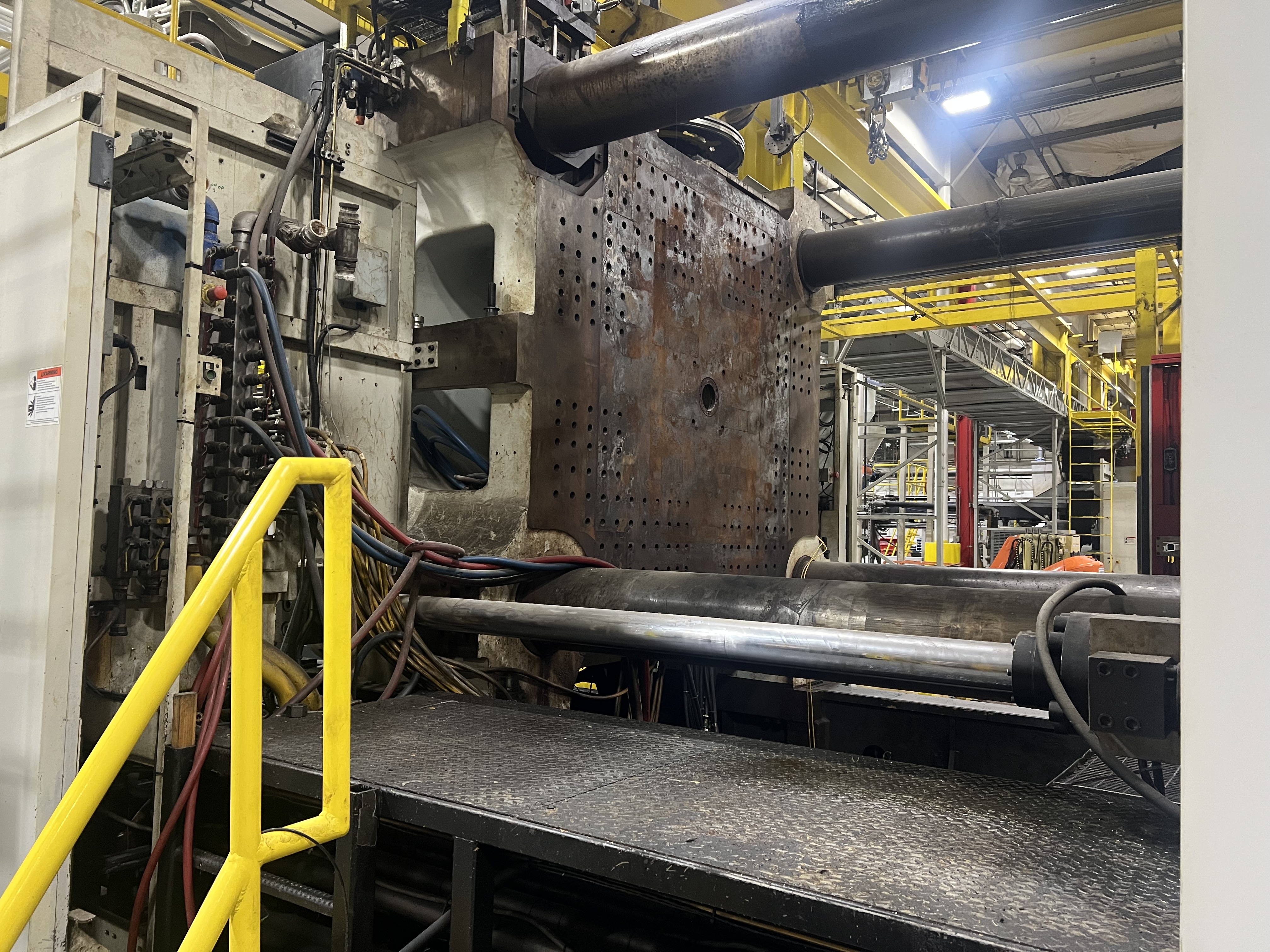 Used 2007 Milacron MG 2300 Injection Molding Machines: Horizontal - View 9