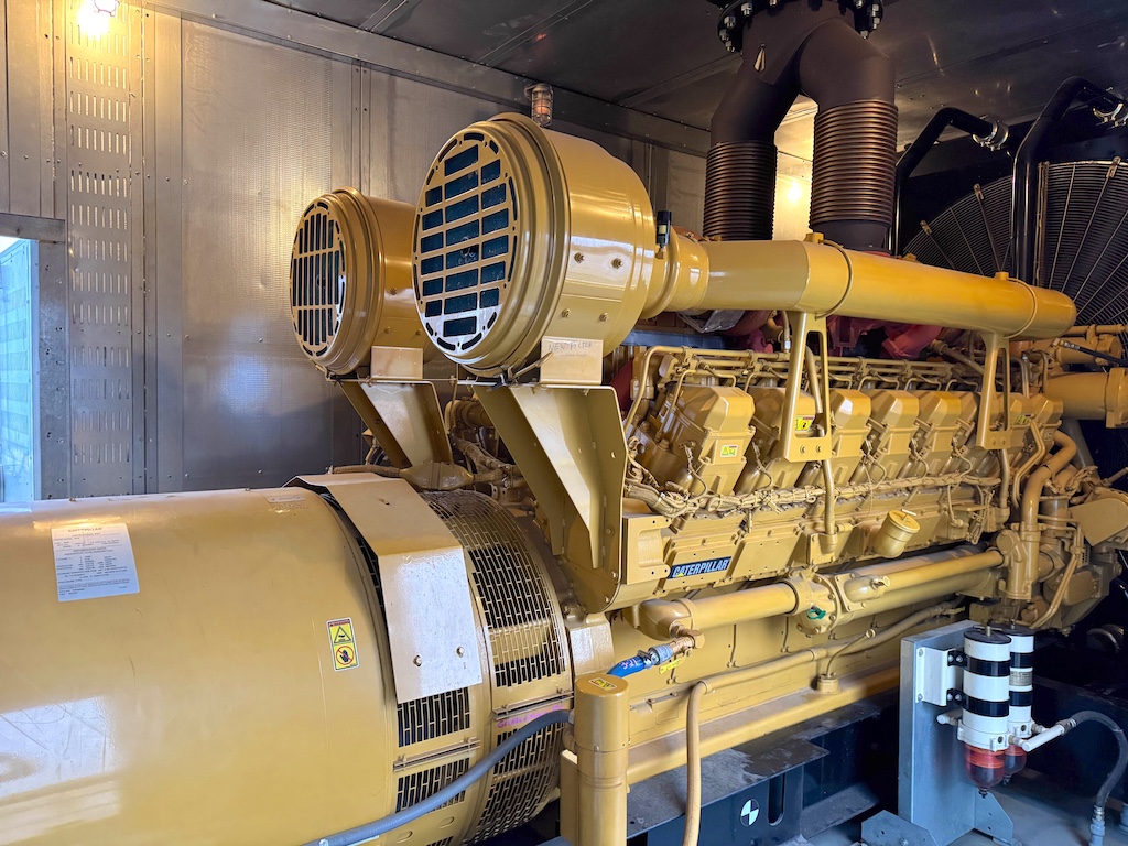 Used 2005 Caterpillar SR4B Transformers - View 3